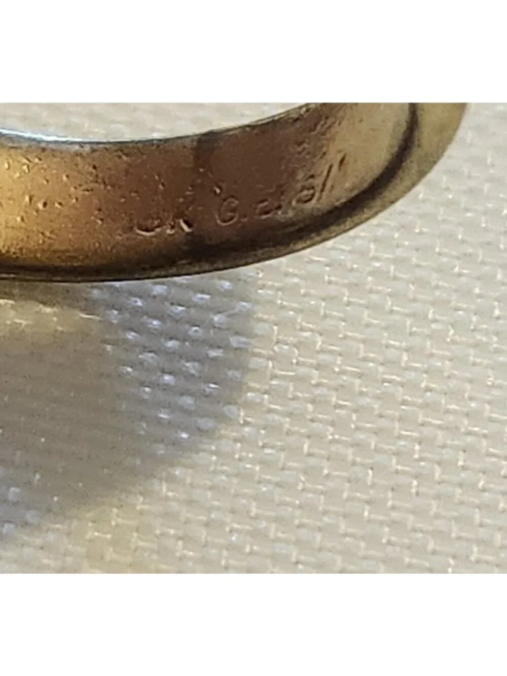 Unbranded 18k gold
